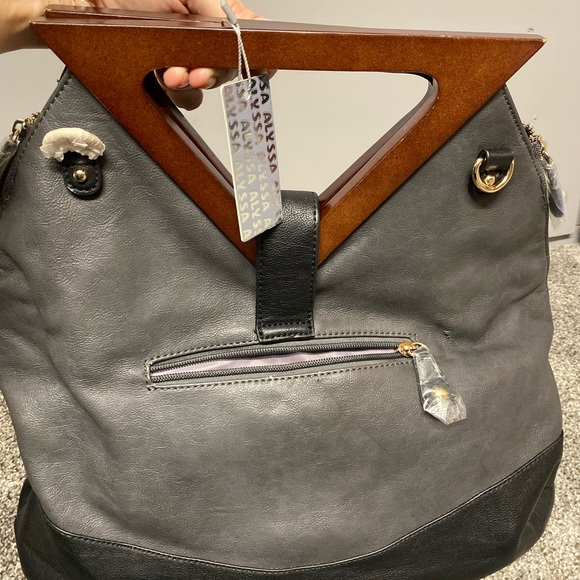 JIMMY CHOO PURSE/NEW WITH TAGS! - Picture 4 of 8